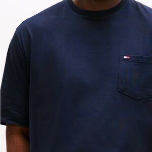 Men’s Big & Tall Tommy Crew Neck Pocket T-Shirt.  Navy.  NWT.